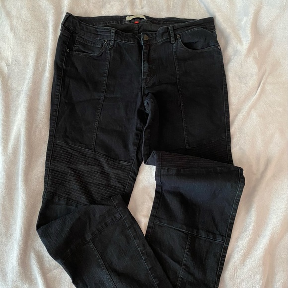 CJ by Cookie Johnson moto style dark wash jeans - Picture 2 of 14